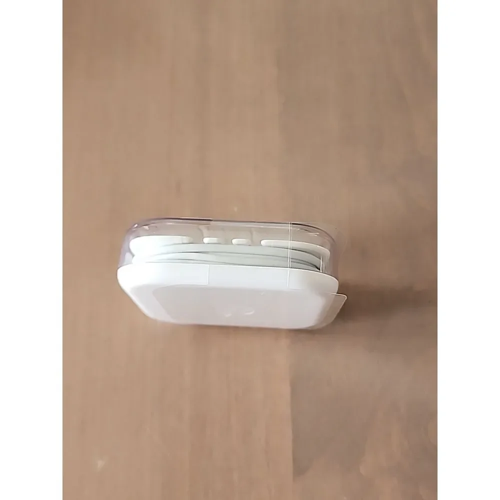 Apple Earbuds White Wired 3.5MM Jack Authentic‎